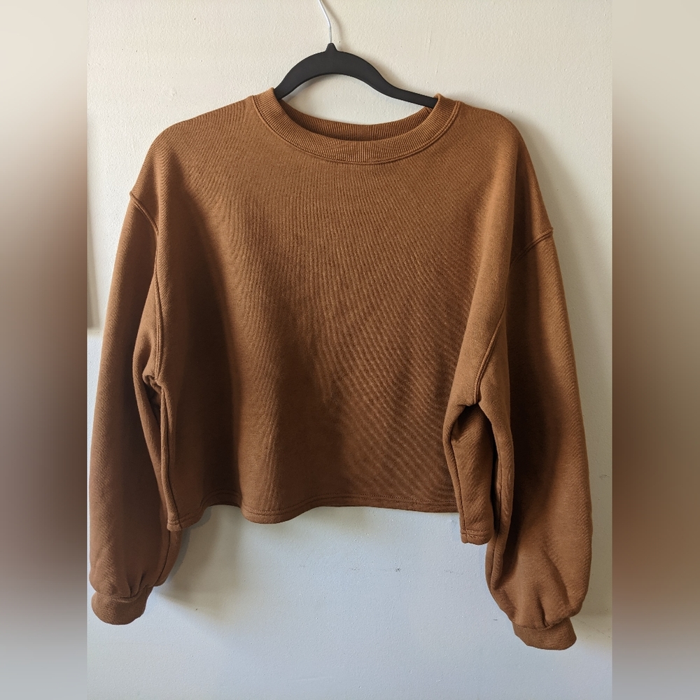 Camel brown pullover sweatshirt crop